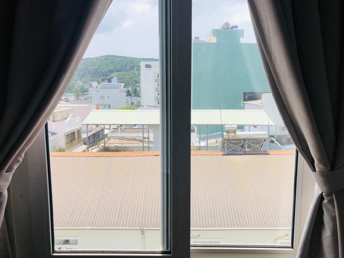 호텔 푸쿽 응옥 비엣 두옹 동 외부 사진